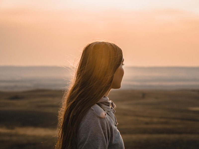 A calm, grounded moment of embodied presence